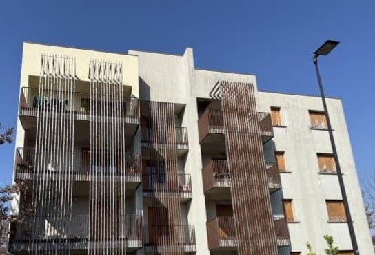 Residenza moderna trattata da Qualamano